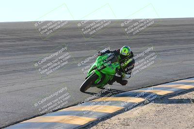 media/Dec-06-2024-CVMA Friday Practice (Fri) [[e1d1c5d4fc]]/4-Group 4 and Trackday/Session 5 (Bowl)/